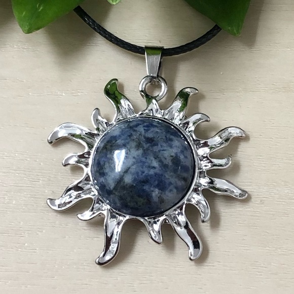 Sodalite Natural Stone Sun Shaped Pendant Necklace Healing Gemstone Pendant - Picture 5 of 6